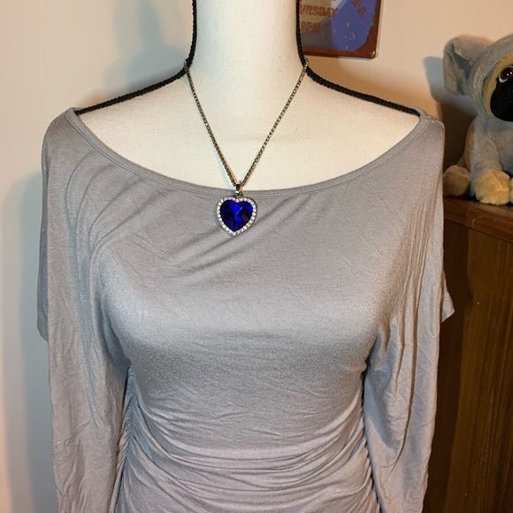 ❌SOLD🎃Patty Gray Batwing Ruched Top - Picture 3 of 9